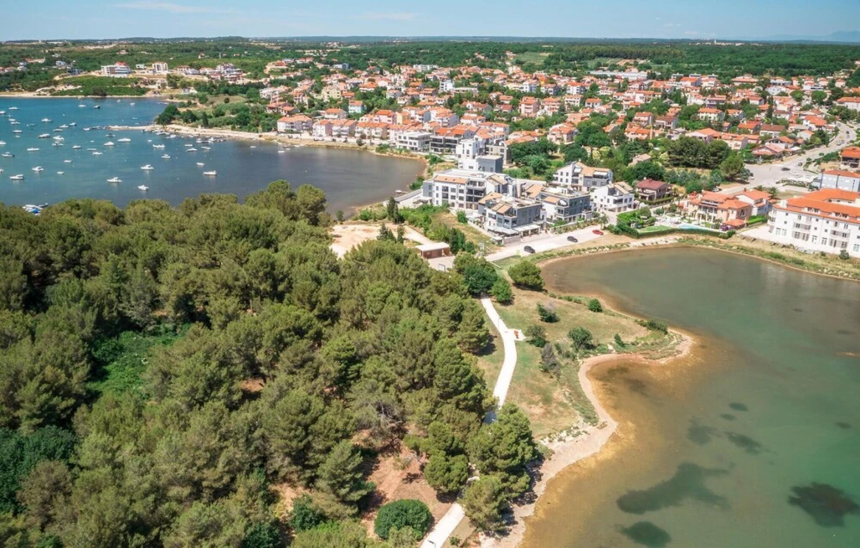 Amazing Home in Medulin with Outdoor Swimming Pool, Hot Tub & WiFi