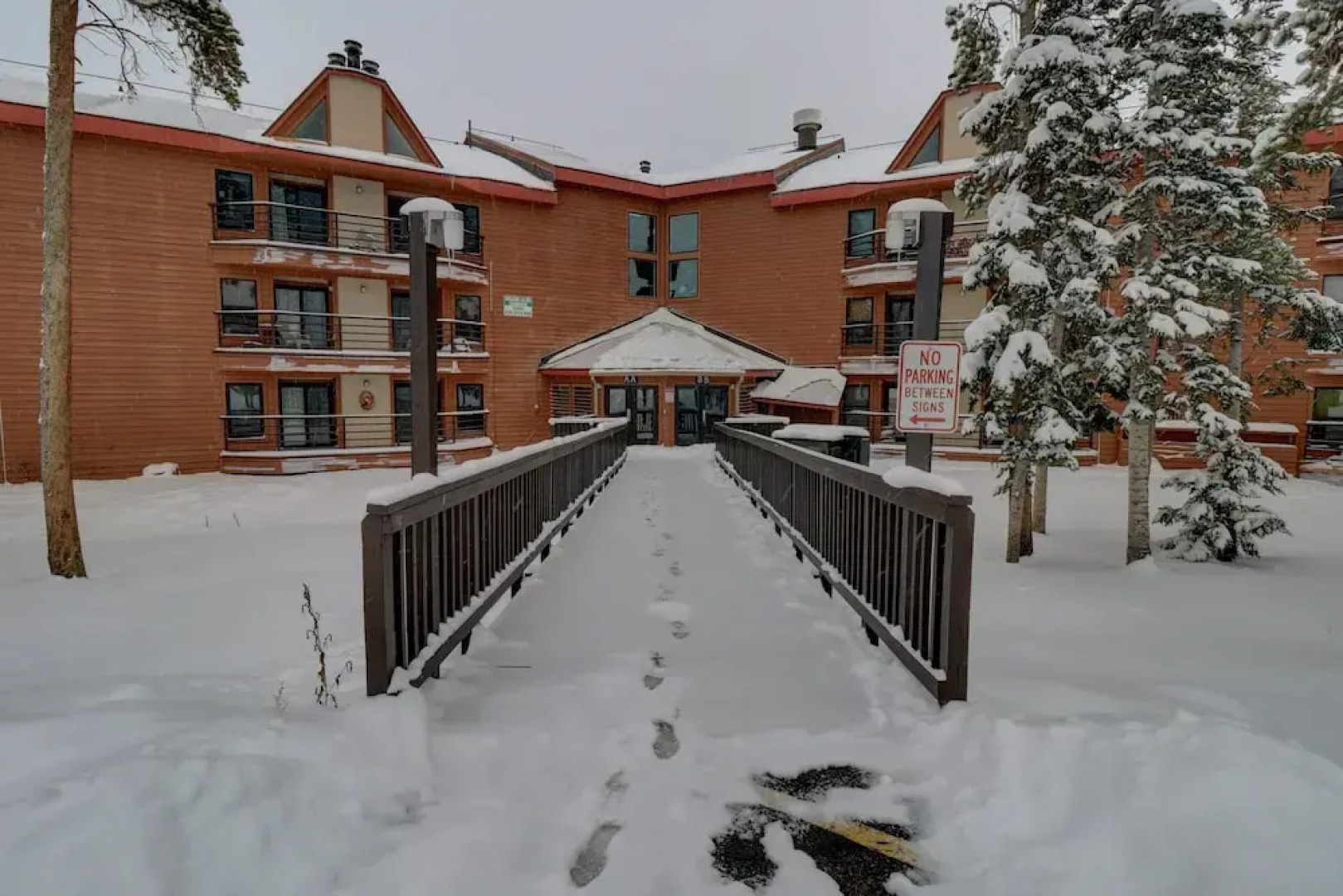 Bb103 Buffalo Ge 2br 2ba 2 Bedroom Condo by RedAwning