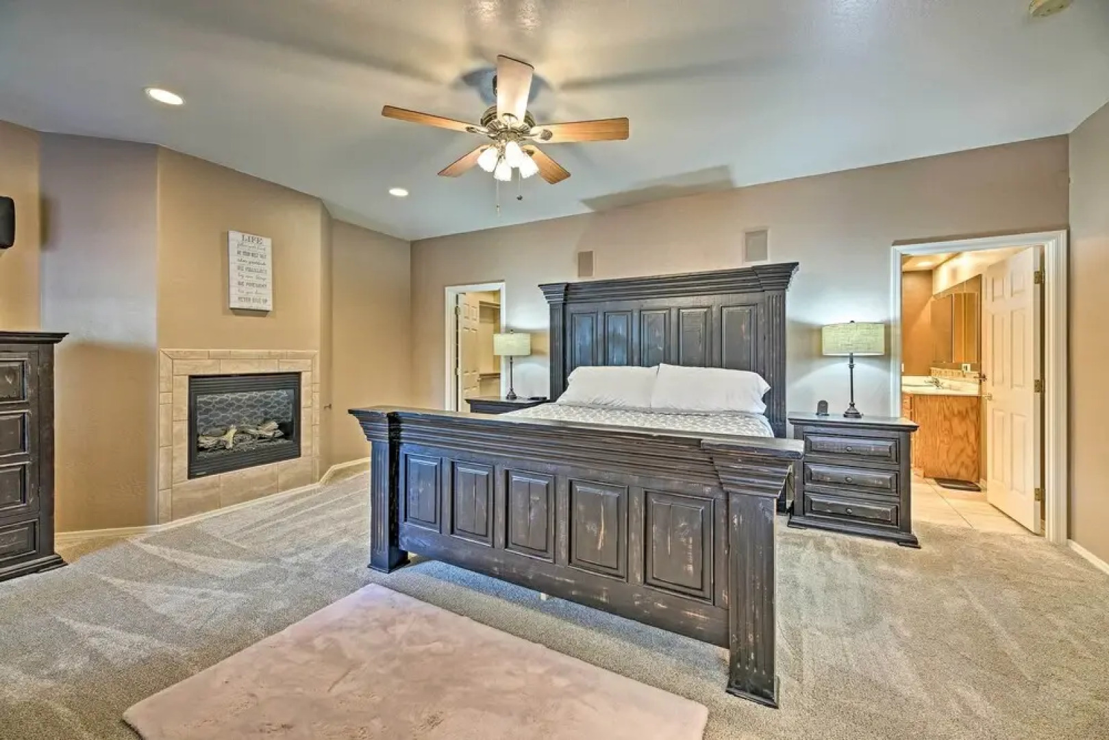 Upscale Show Low Haven w/ Fire Pit & Game Room!