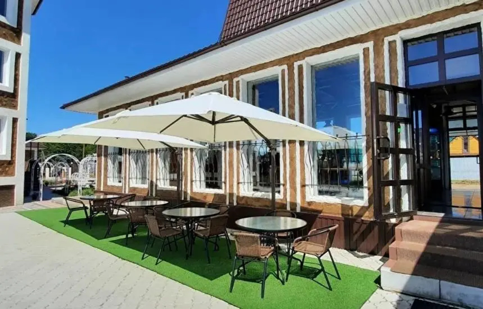 Белая карета