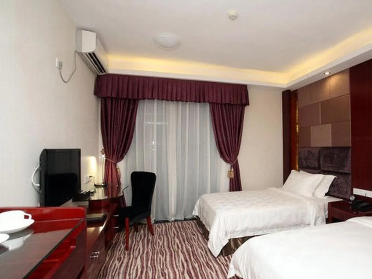 Zhongshan Junyi Apartment Hotel