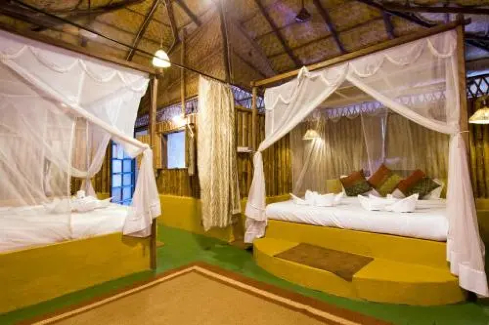 Lamore Beach Cottages