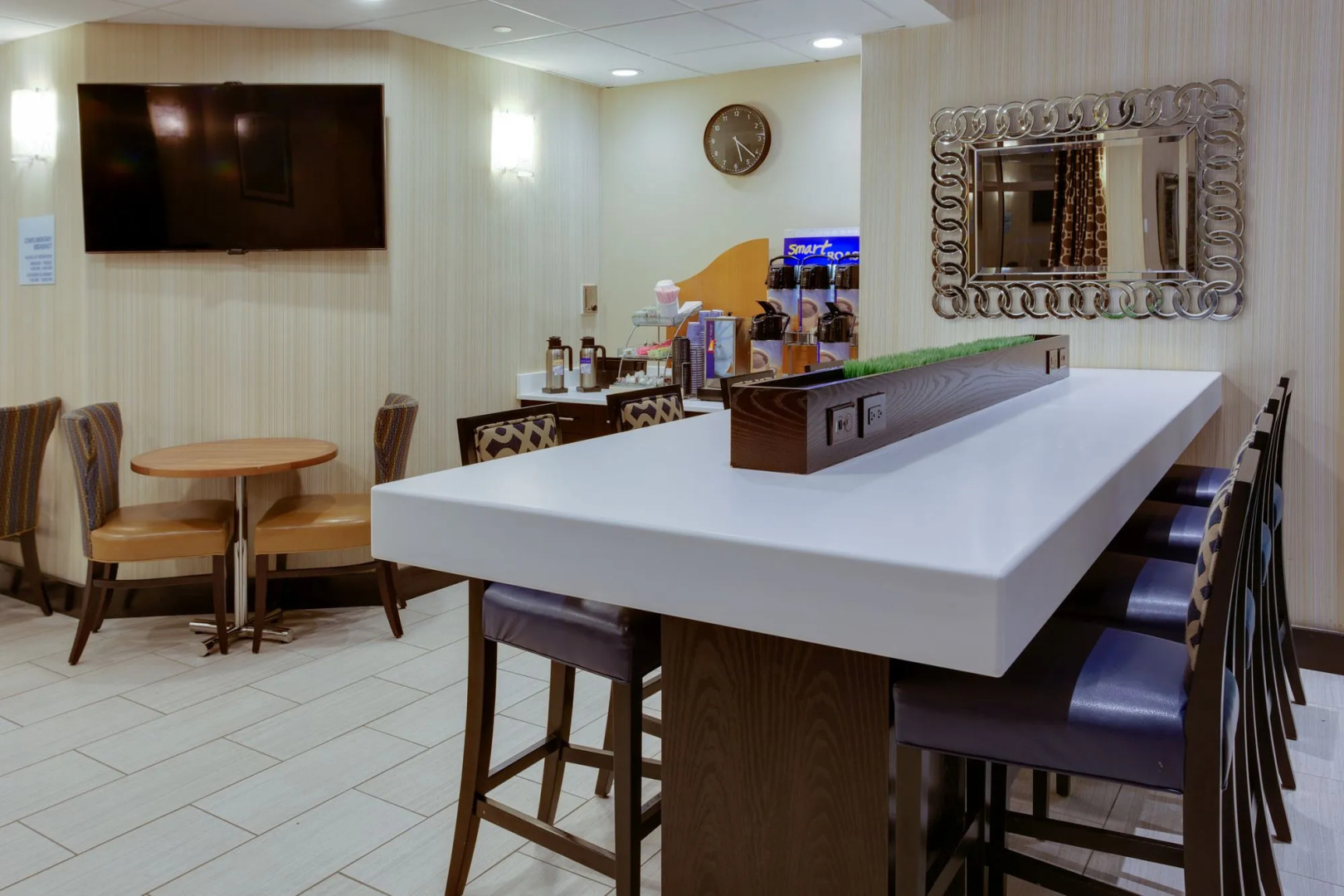 Holiday Inn Express Hotel and Suites Laurel by IHG