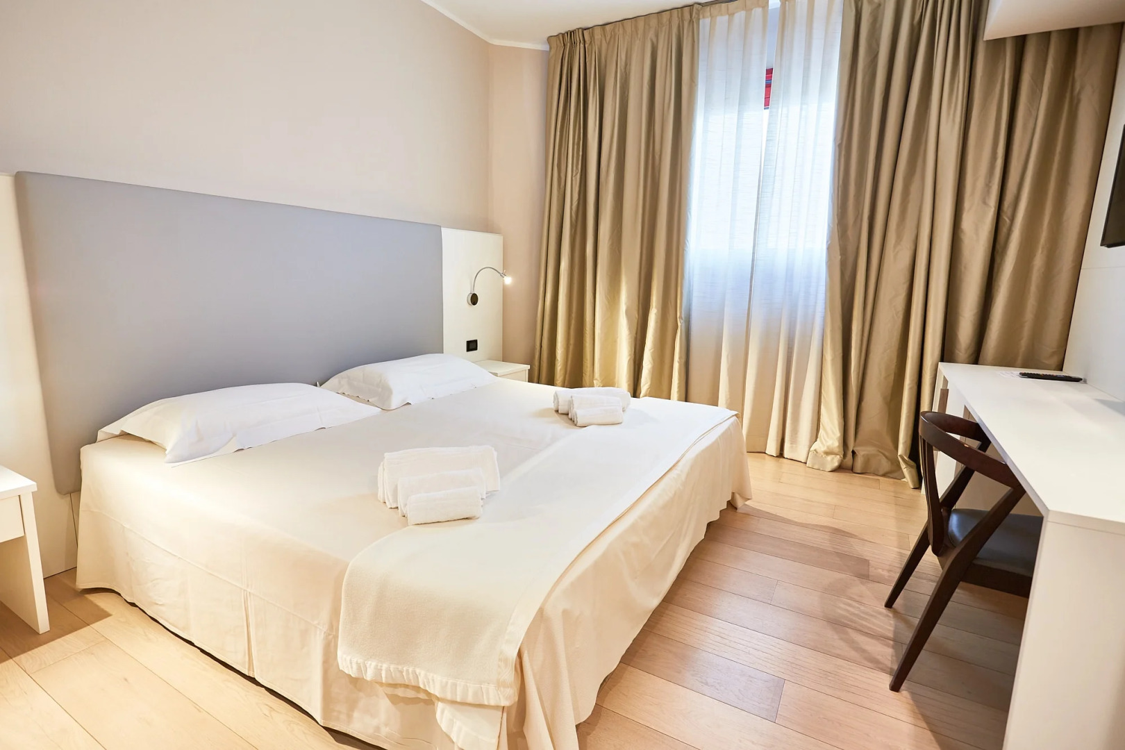 MajesticHouse Conference & Restaurant