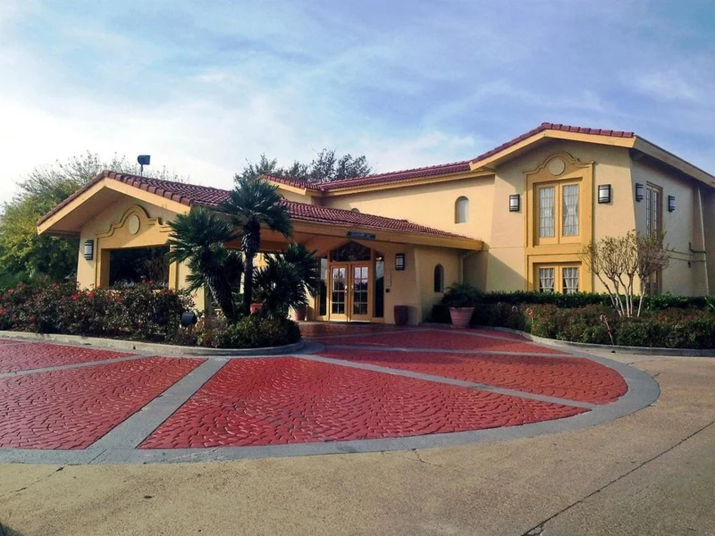 Days Inn & Suites by Wyndham Texas City