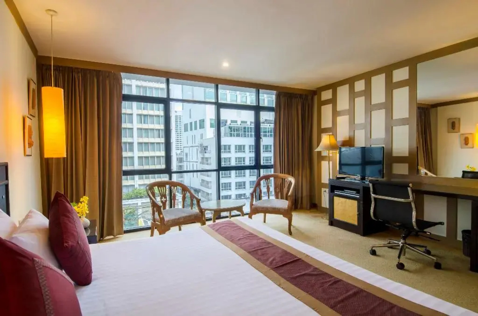 The Tarntawan Hotel Surawong Bangkok