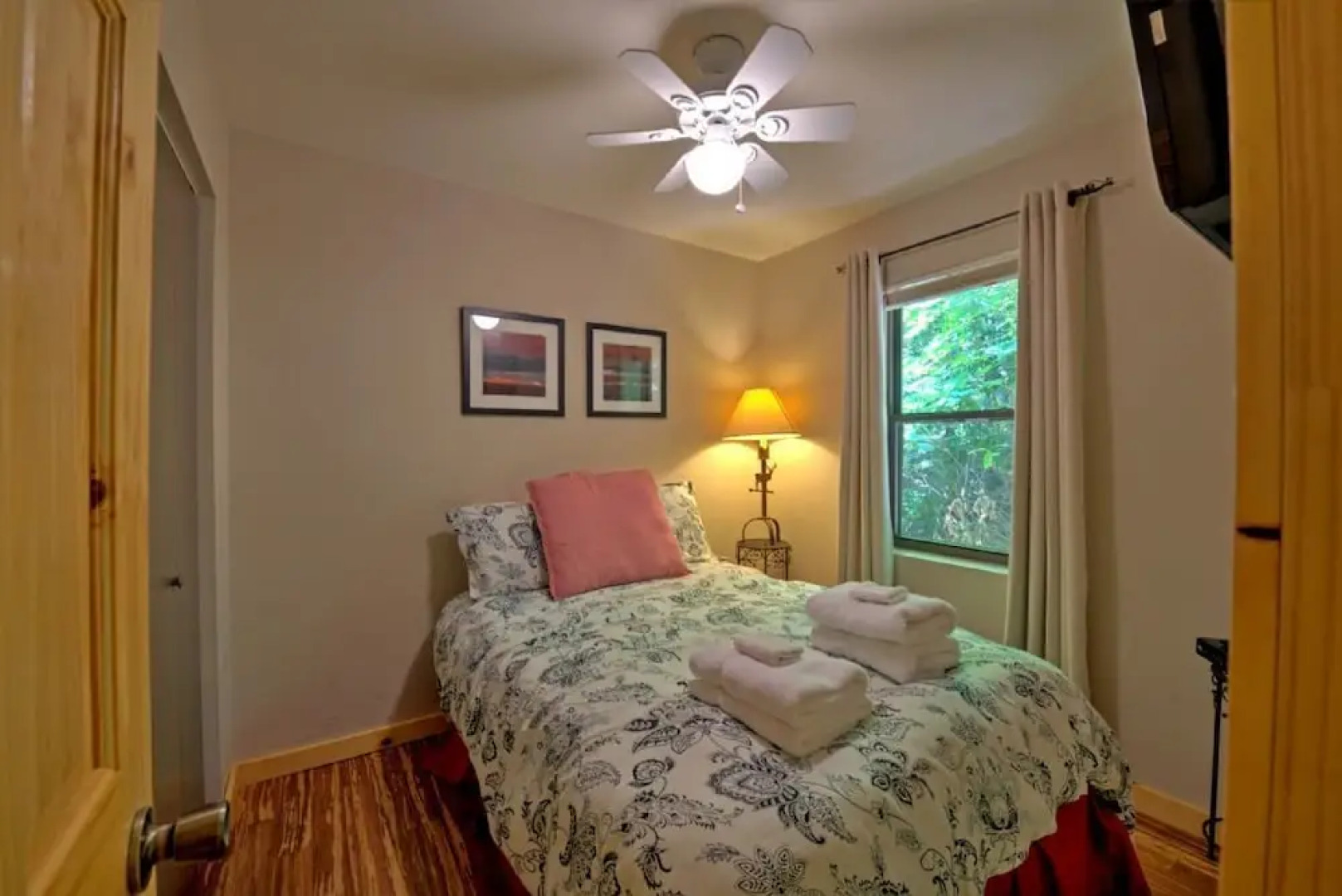 Black Bear Cabin - 2 Br Cabin