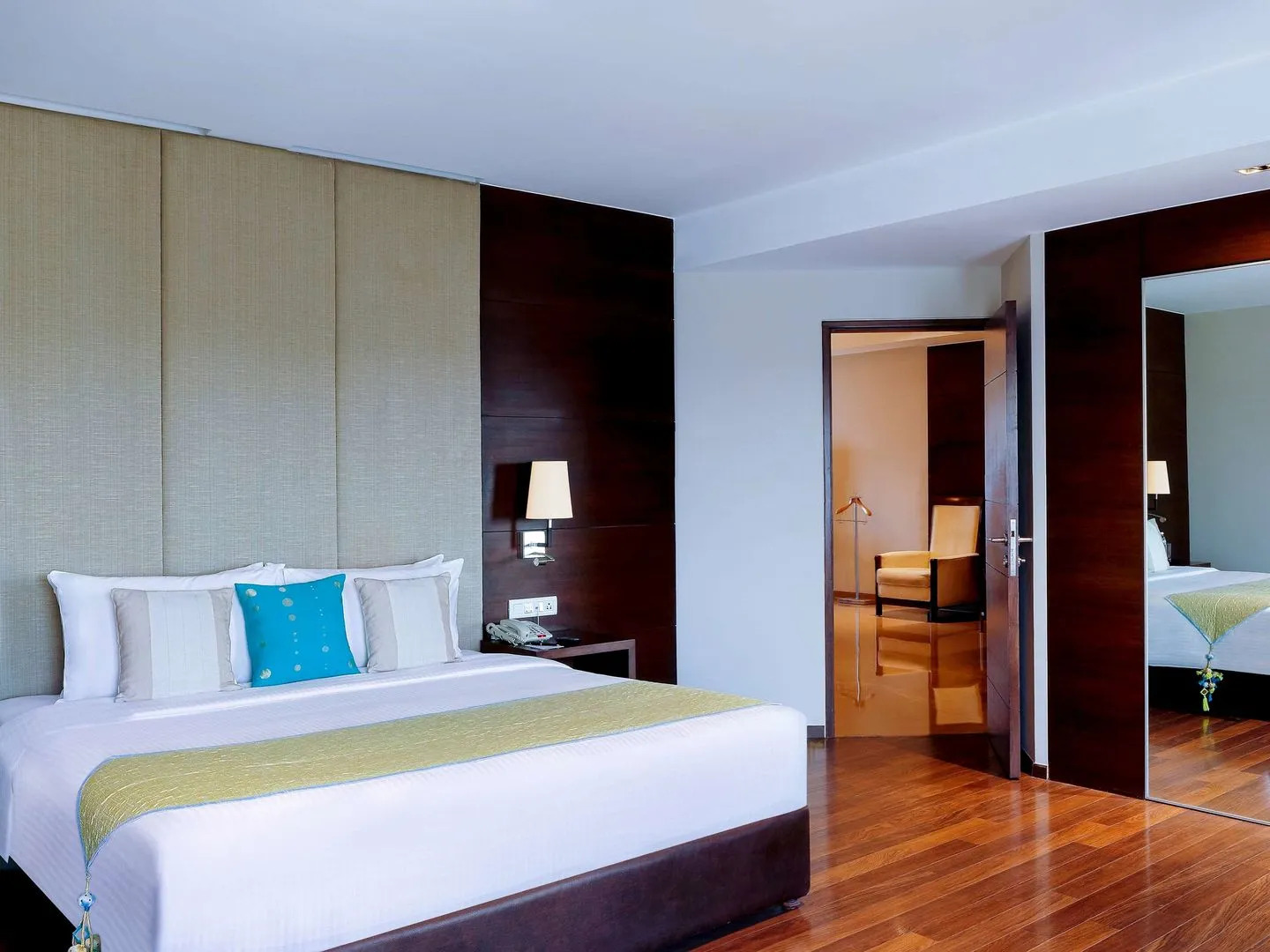 Grand Mercure Vadodara Surya Palace Hotel