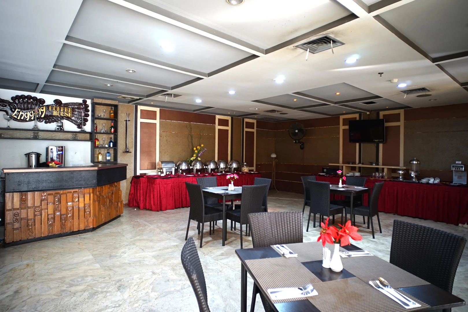 Benakutai Hotel and Apartemen