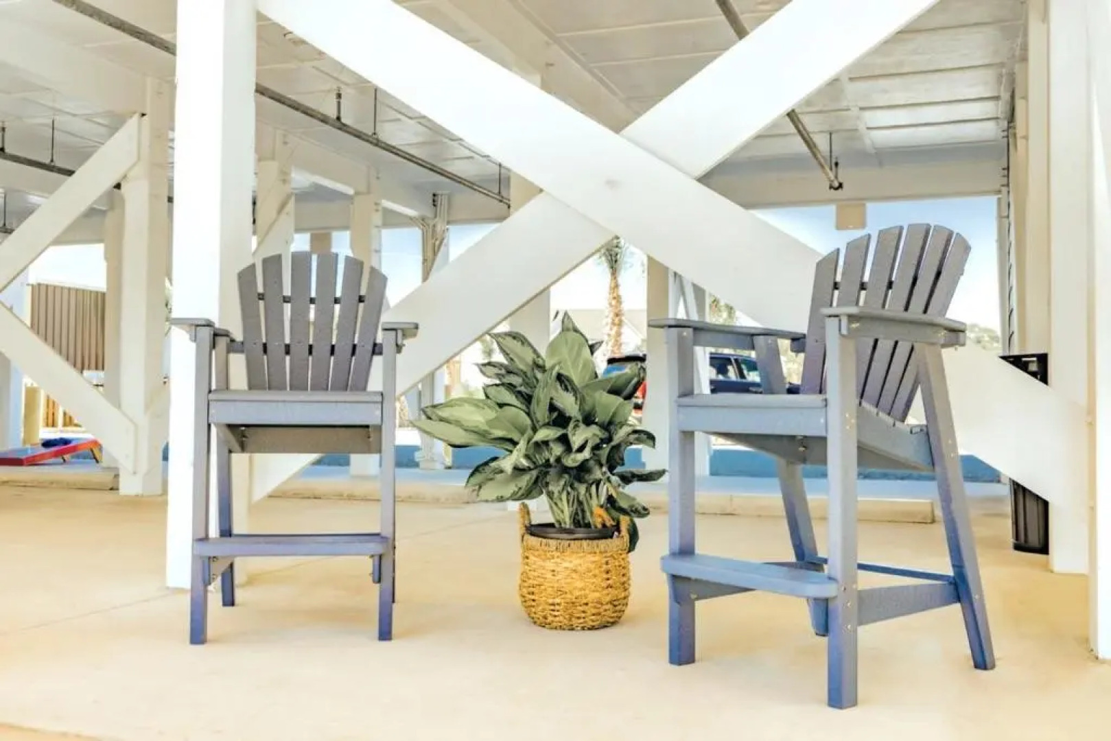 Saltwater 101 1st Floor Barefoot ADA