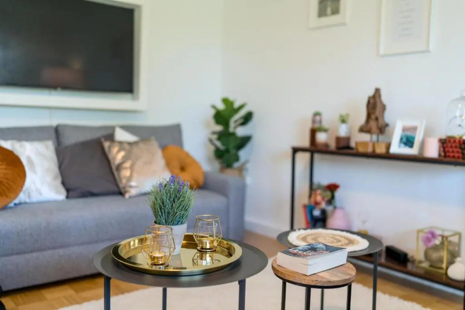 2OG Mitte Wunderschöne 68m² große 2-Zimmer City Wohnung nähe Salzburg