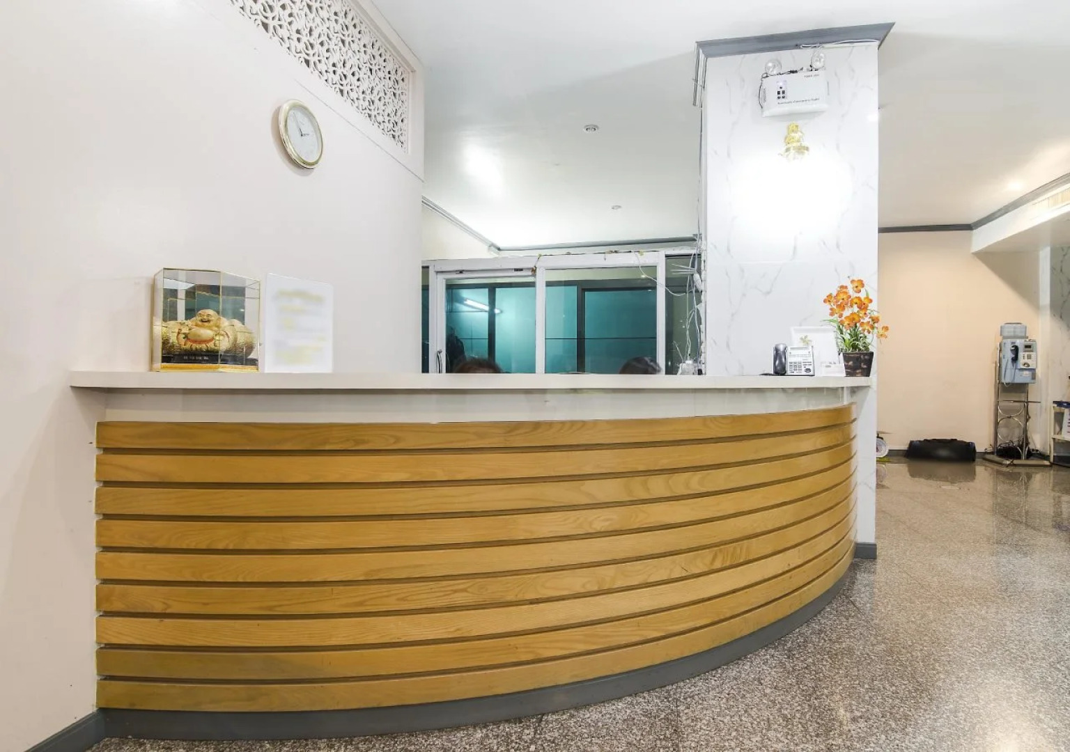 J TWO S Pratunam Hotel