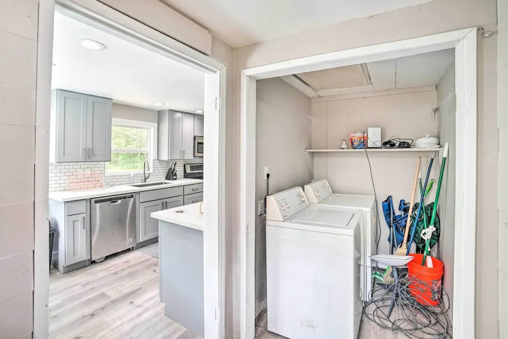 Modern Gold Bar Vacation Rental w/ Mountain View