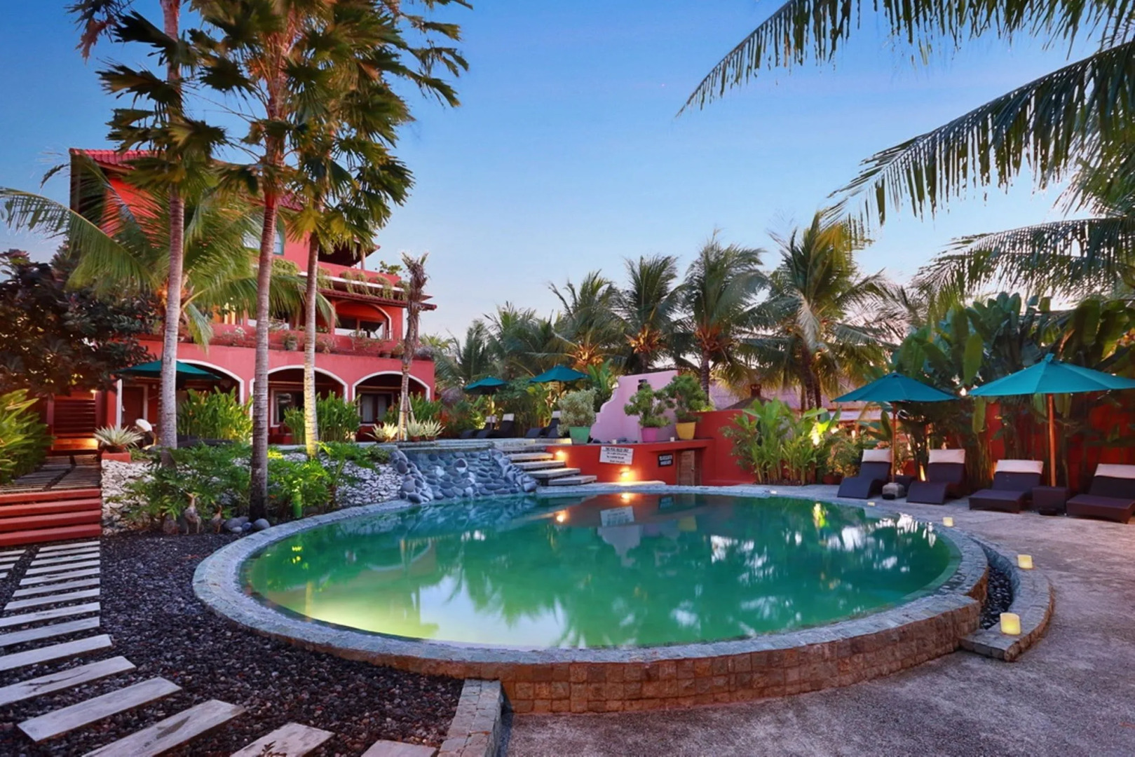 PinkCoco Uluwatu - Constant Surprises & for Cool Adults Only