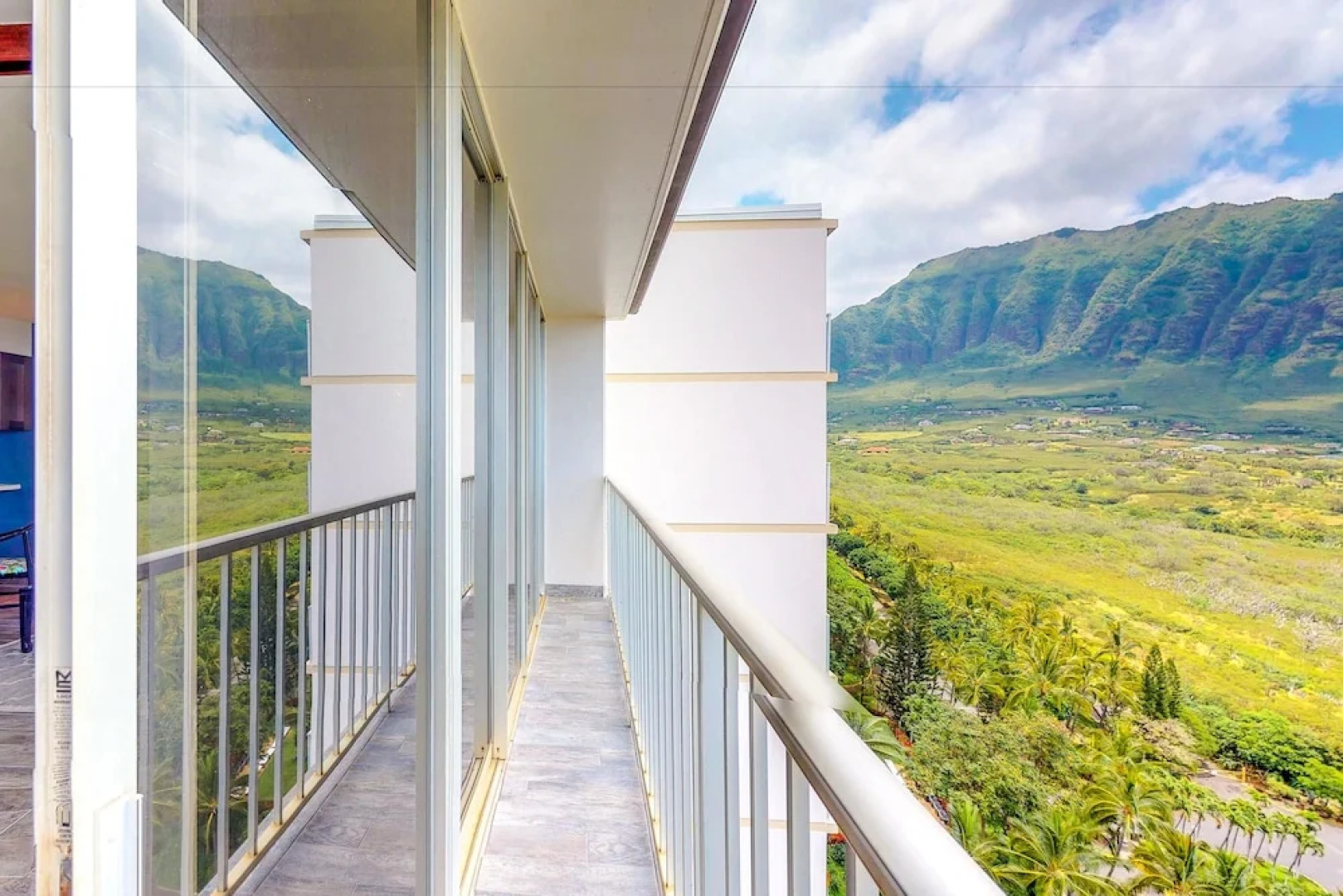 Makaha Valley Towers