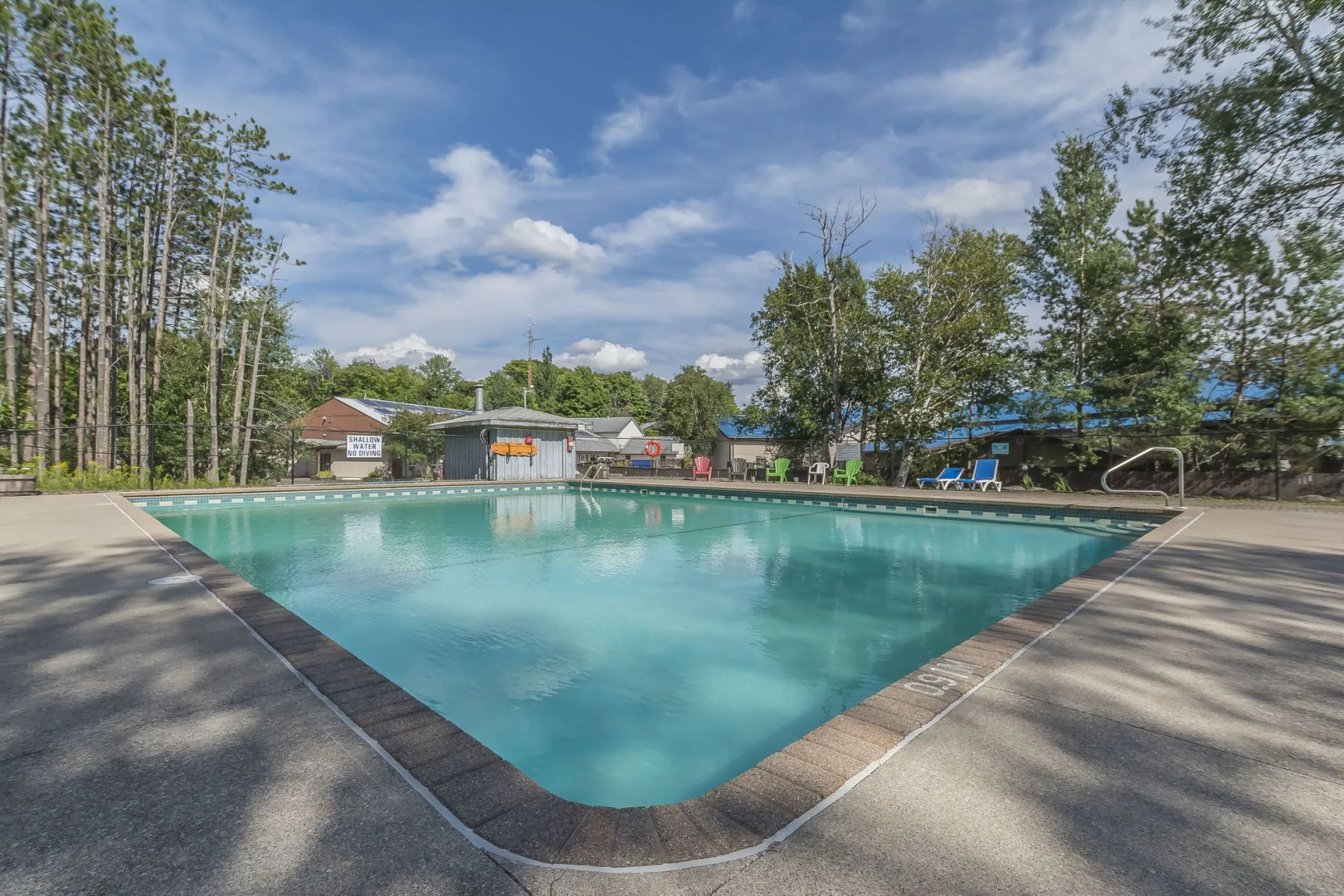 Jolly Roger Inn Resort