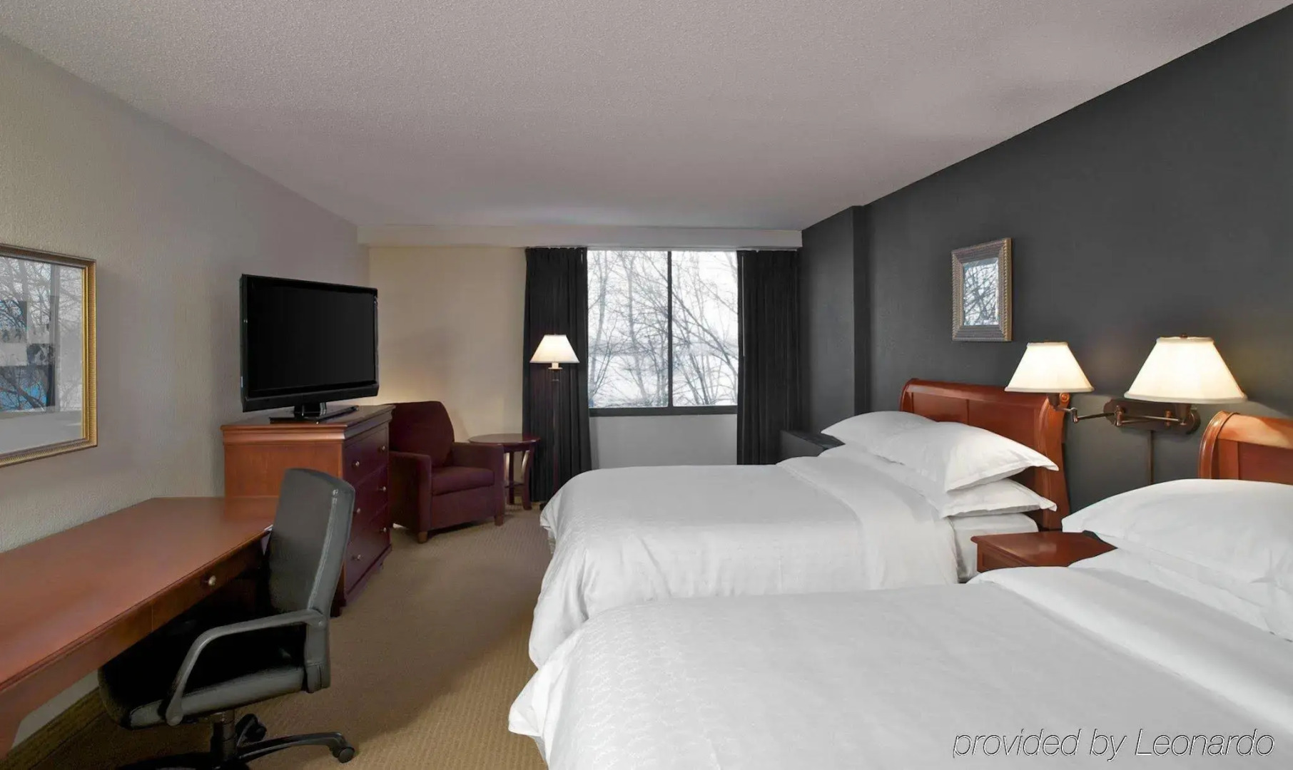 Sheraton Minneapolis West Hotel