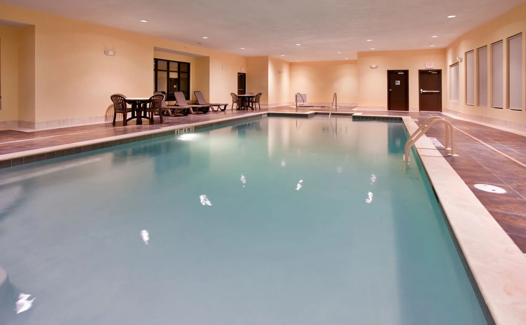 Holiday Inn Express Hotel & Suites St. Robert by IHG