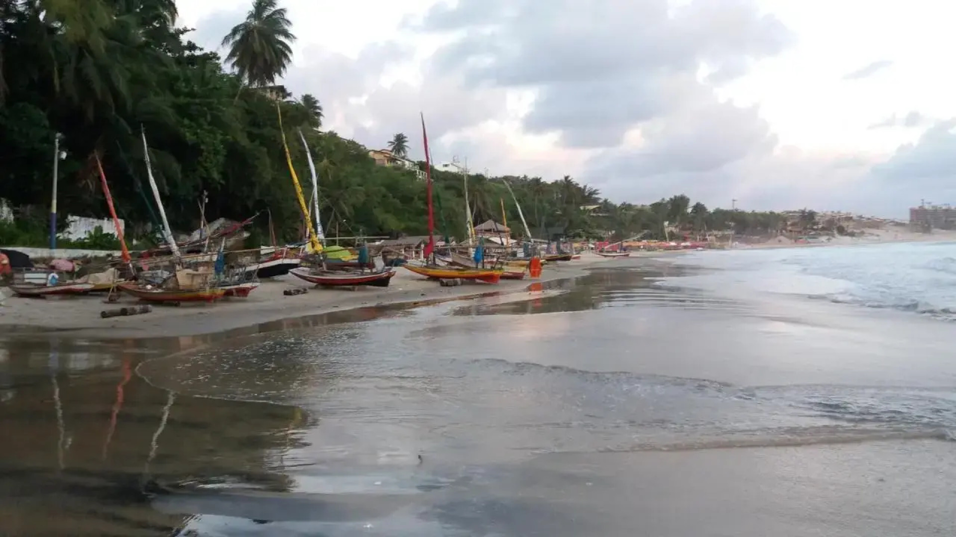 Casa de 4 quartos á 6Km da praia de Lagoinha-ce