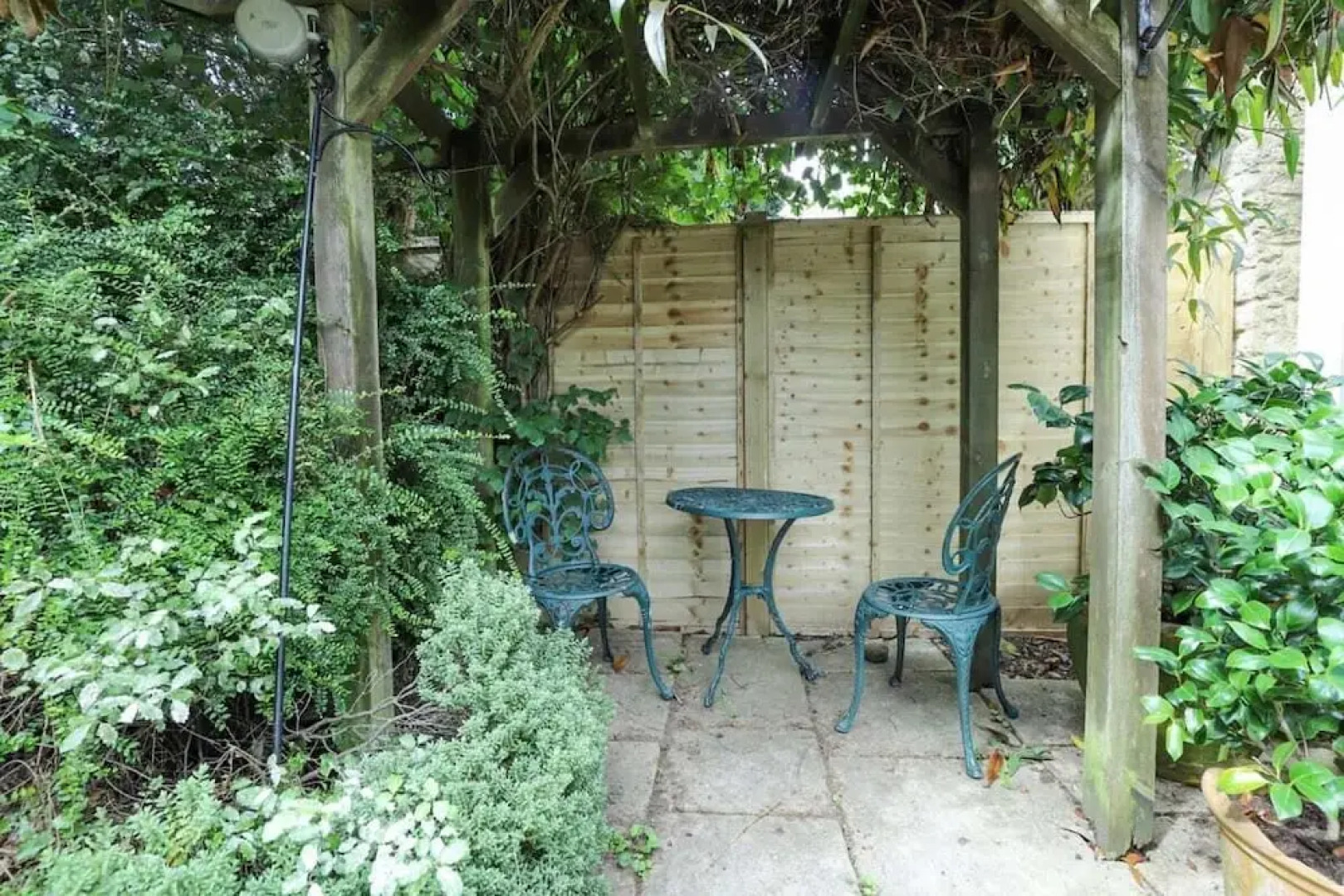 The Stow Secret Cottage - Breathtaking 5bdr Cottage With Parking + Garden