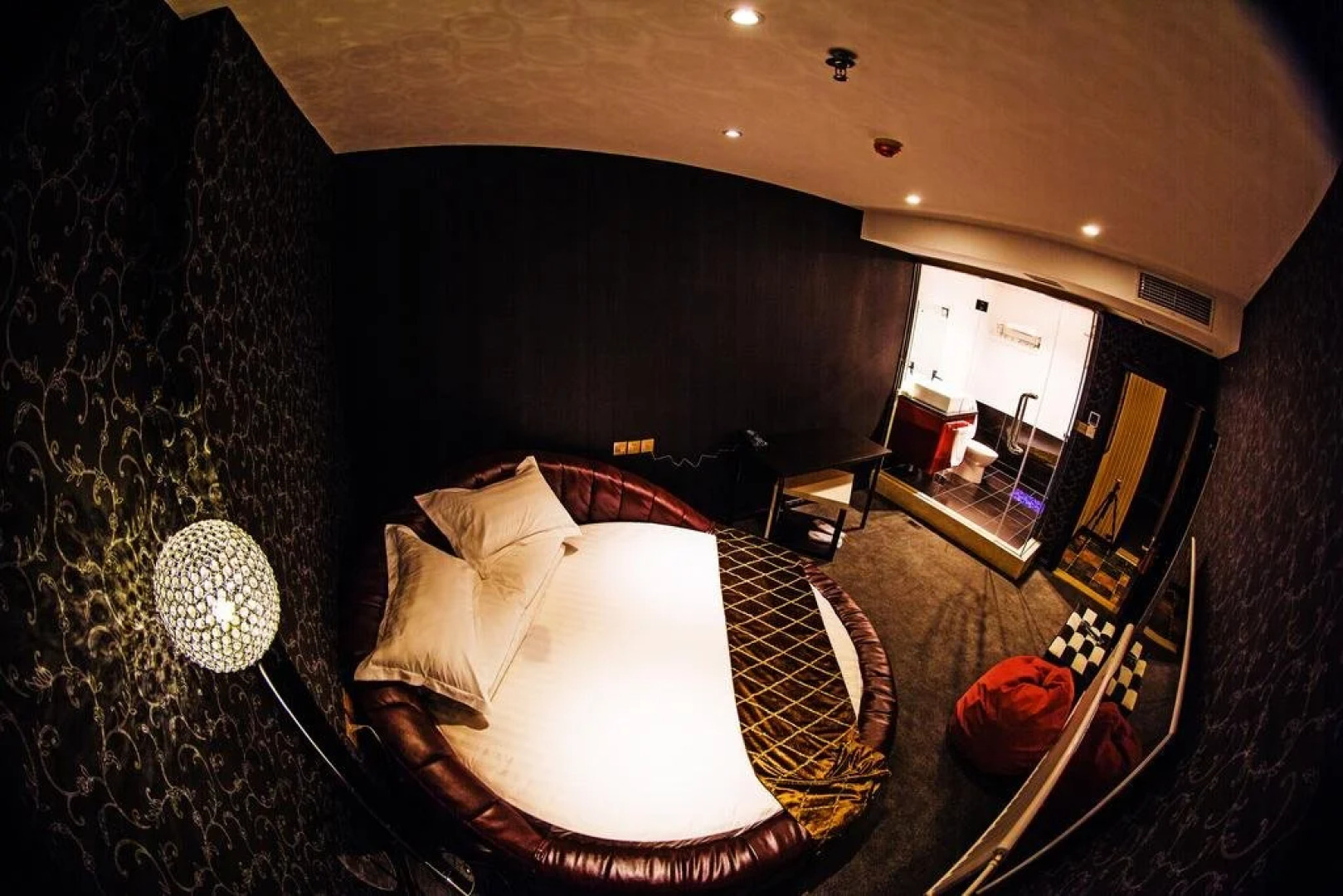 Dalian 1219 Theme Hotel