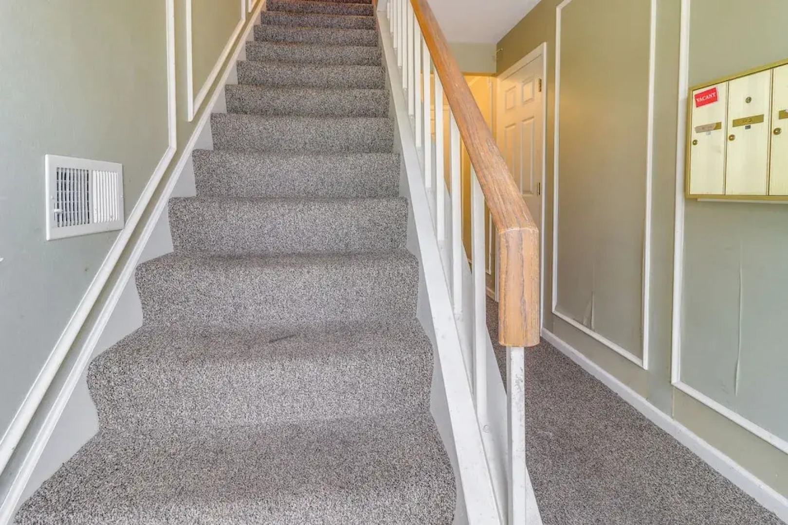 7 Mi to Downtown Toledo & Riverfront: Cozy Apt!