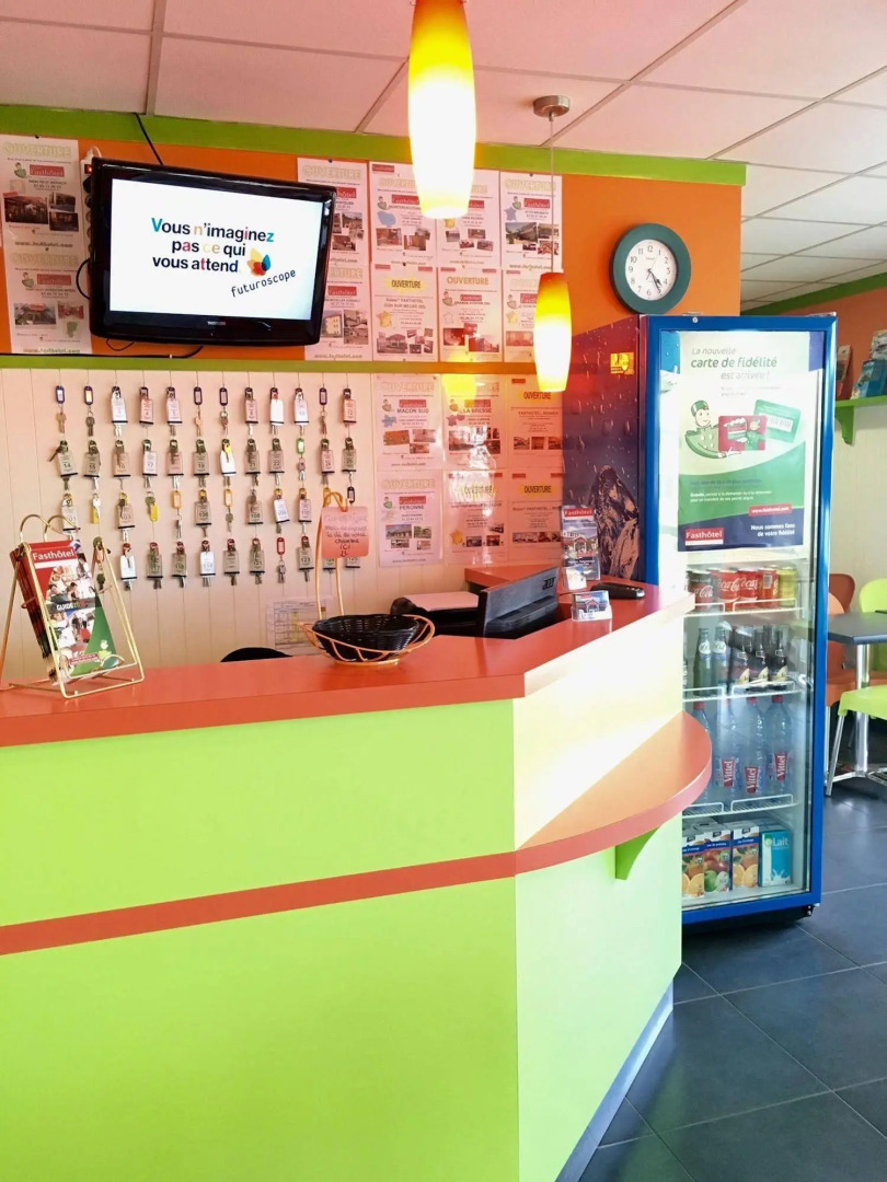 Brit Hotel Essentiel Poitiers – Gare du Futuroscope