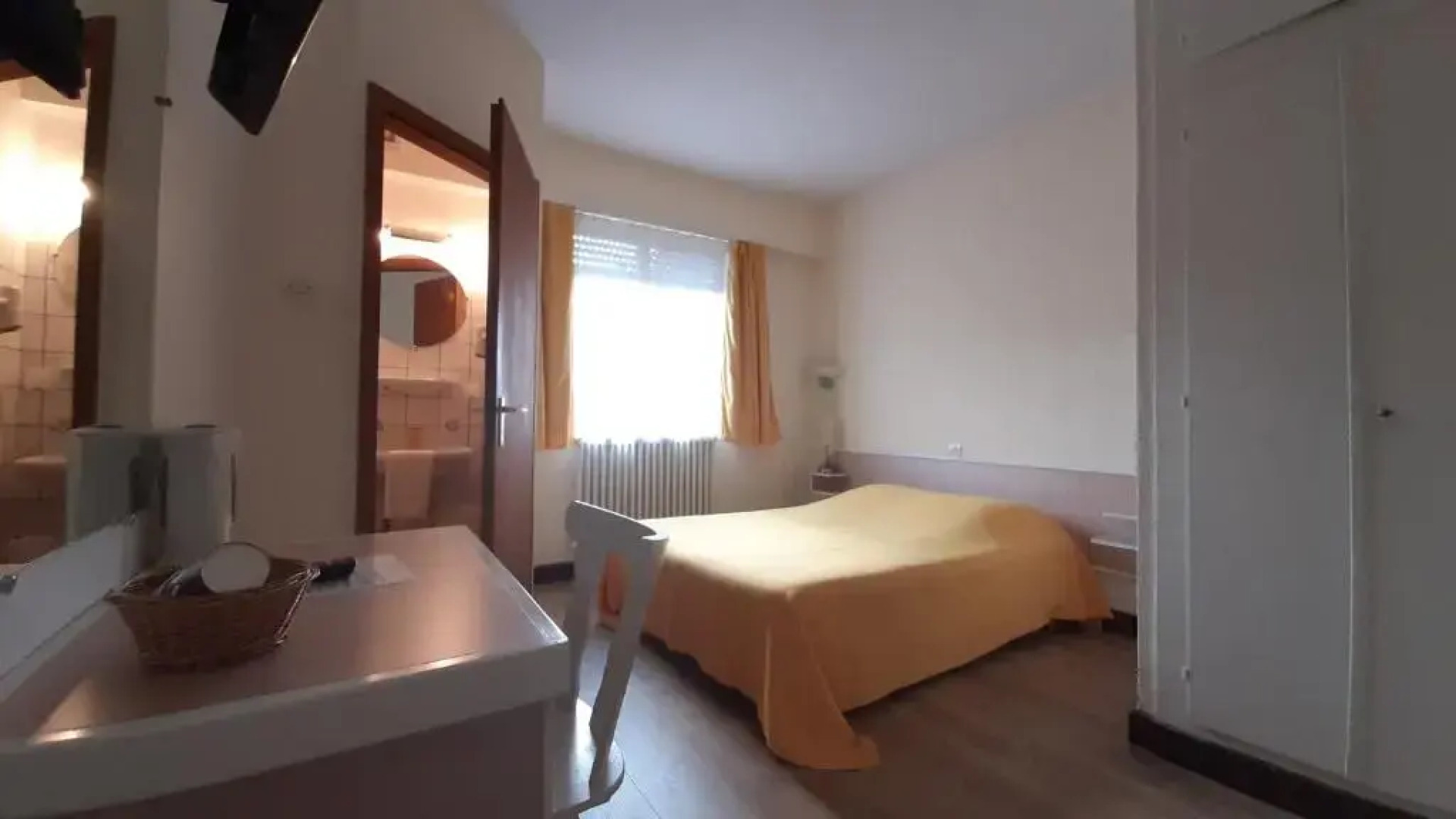 Hotel Restaurant Aux Deux Roses