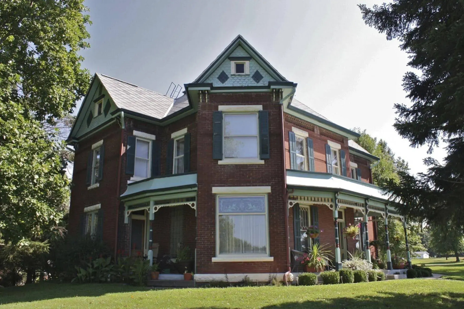 Nauvoo Grand Bed & Breakfast