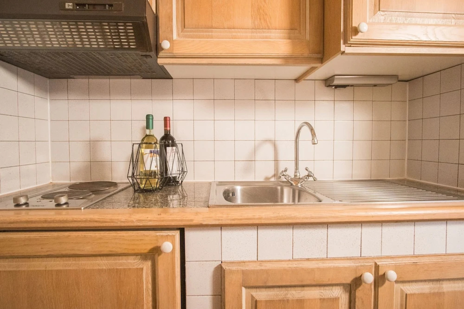 Beautiful Giardino Degli Oleandri two Bedroom Apt Sleeps 6 Plus a Child num 0862