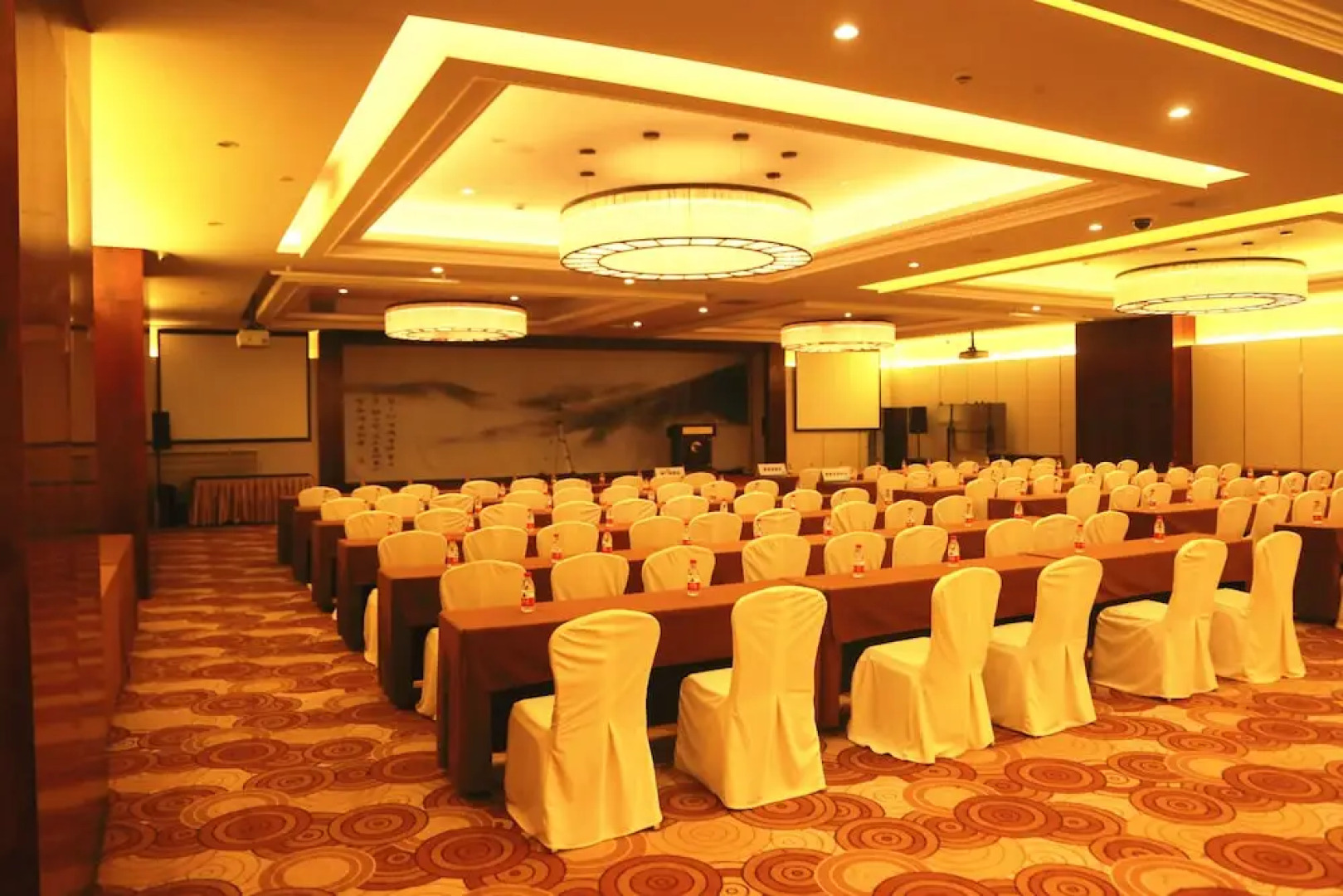 New Yallan Hotel Deqing