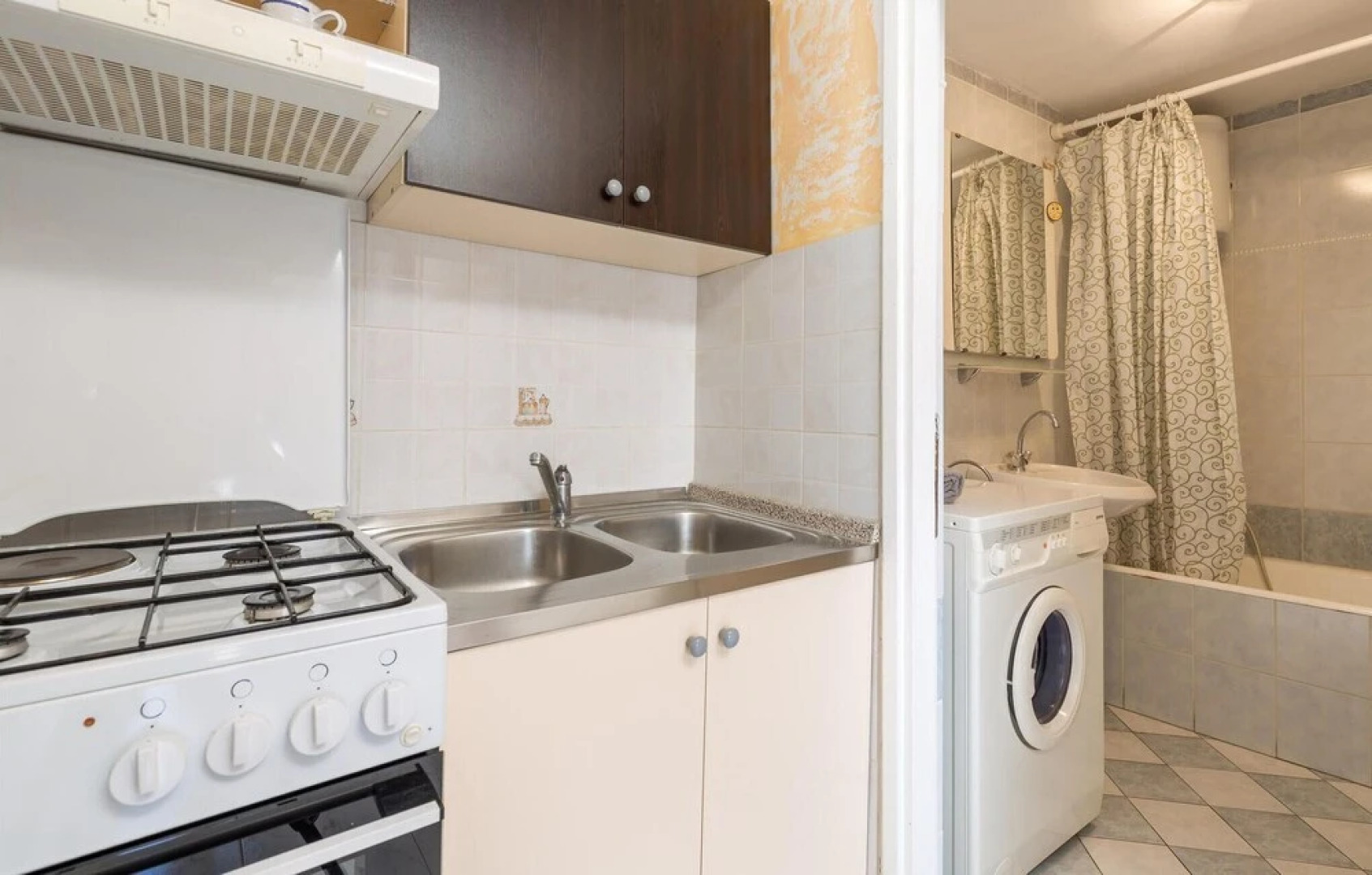 Amazing Home in Klada With 2 Bedrooms and Wifi