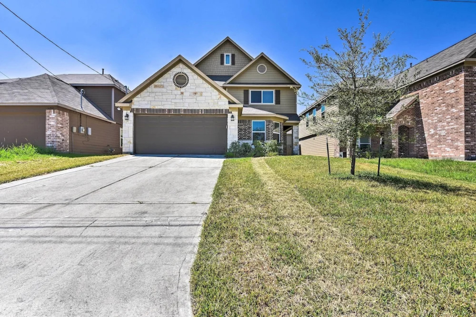 Spacious Conroe Home - 6 Mi to The Woodlands!