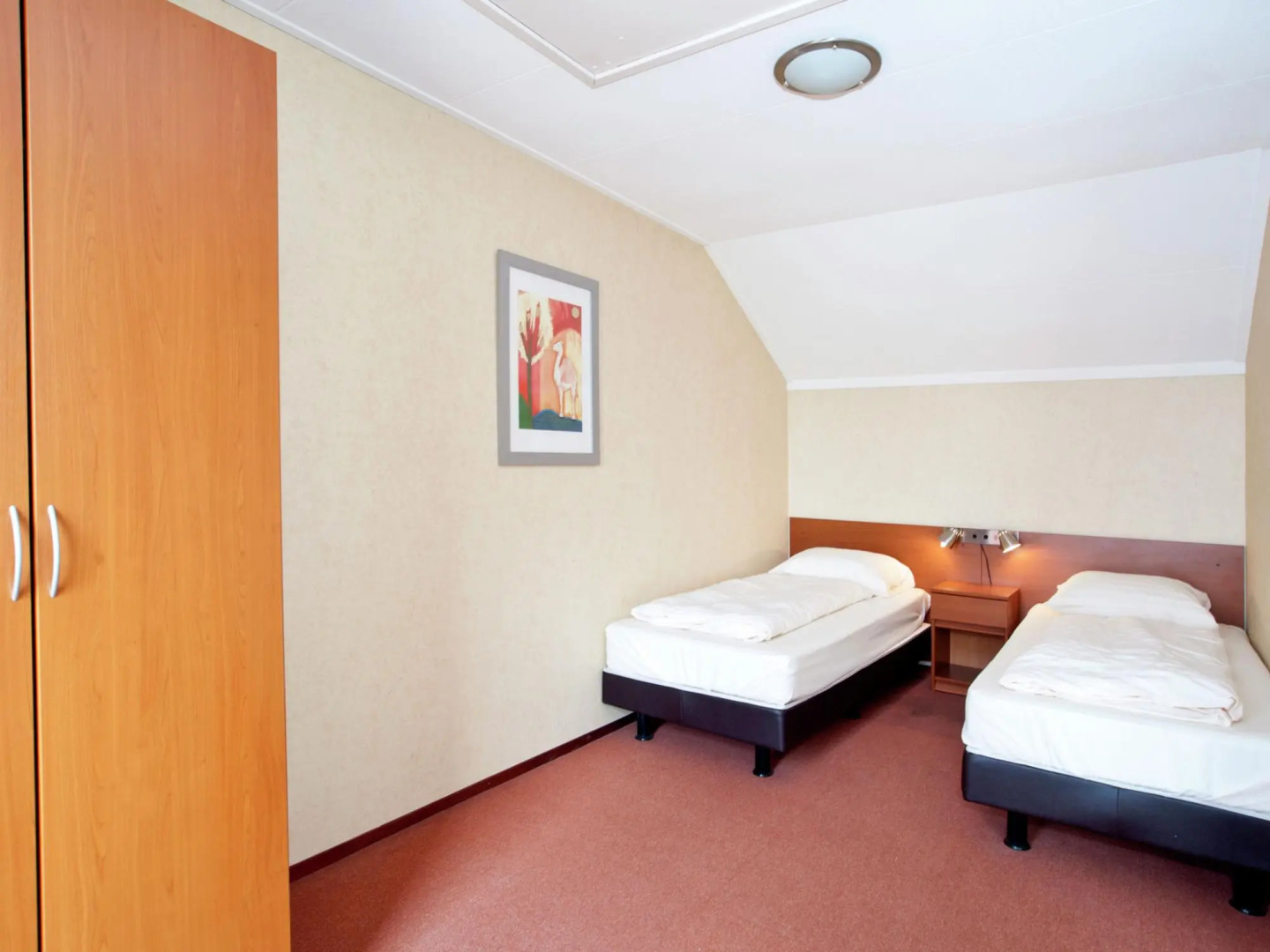 Stylish Villa by the Lake