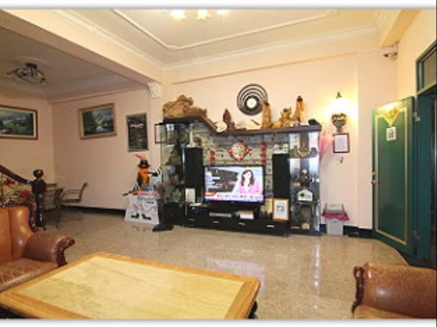 Four Seasons Duke Hostel