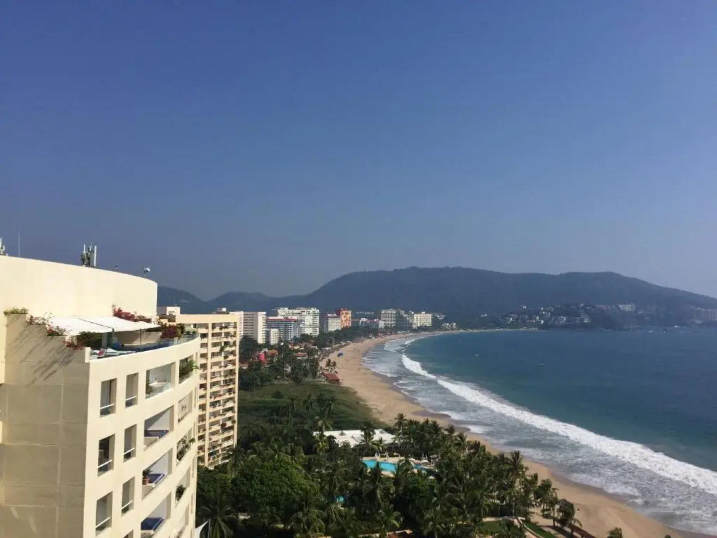 Bay View Grand Marina 1605 Sur