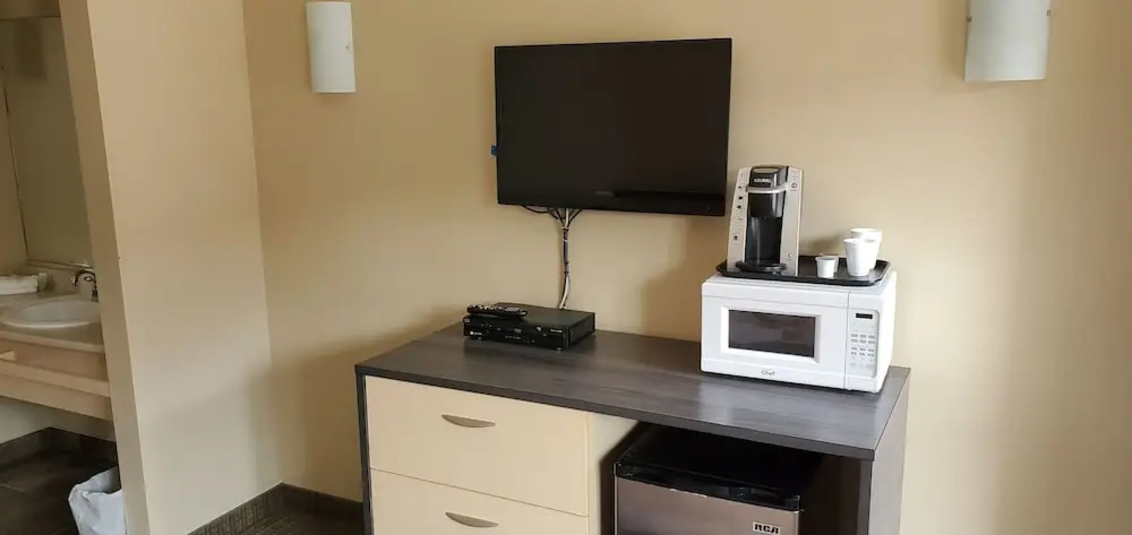 Falcon Motel Brossard