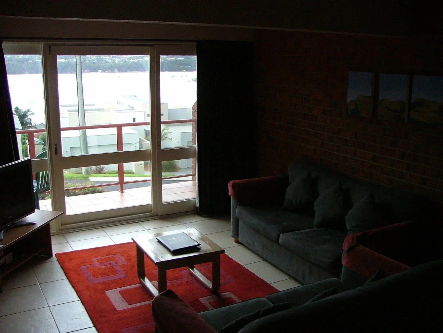 Pacific Heights Holiday Apartments and Munn’s Tower House