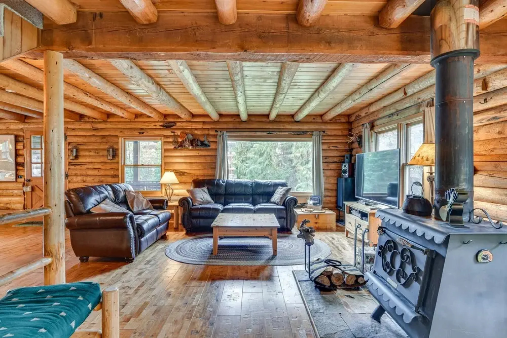 Rustic Government Camp Cabin w/ Mountain Views!