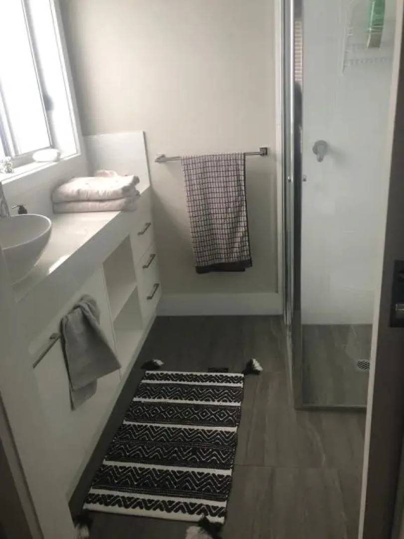 Brand new 4br get away 5min to albury city