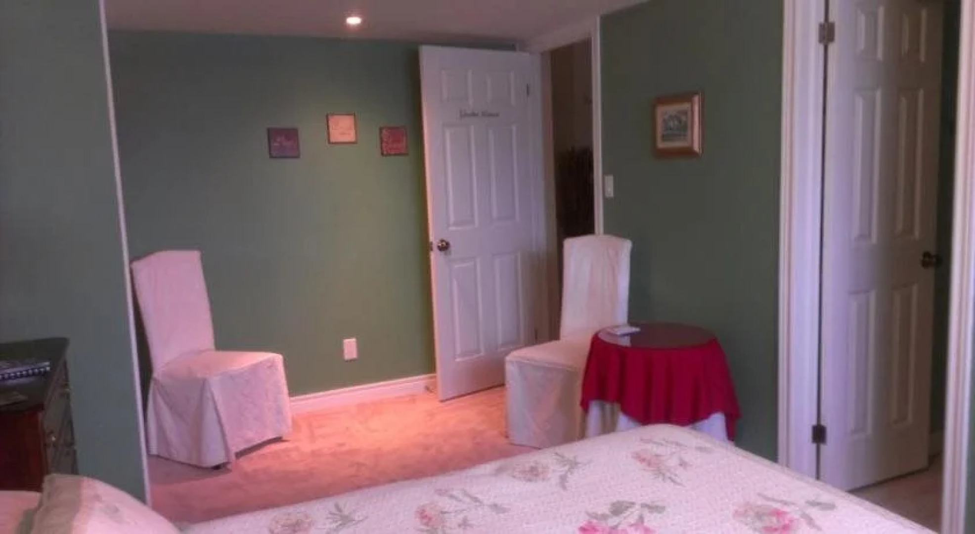 A Lil' Bit of Eden Bed and Breakfast