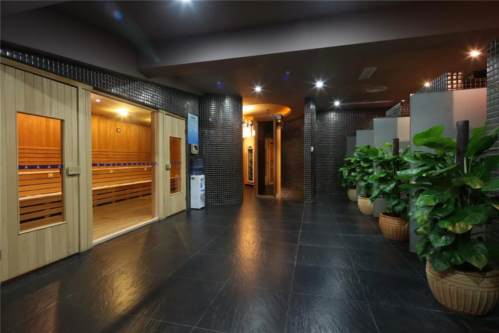 Dragon Lake Princess Hotel