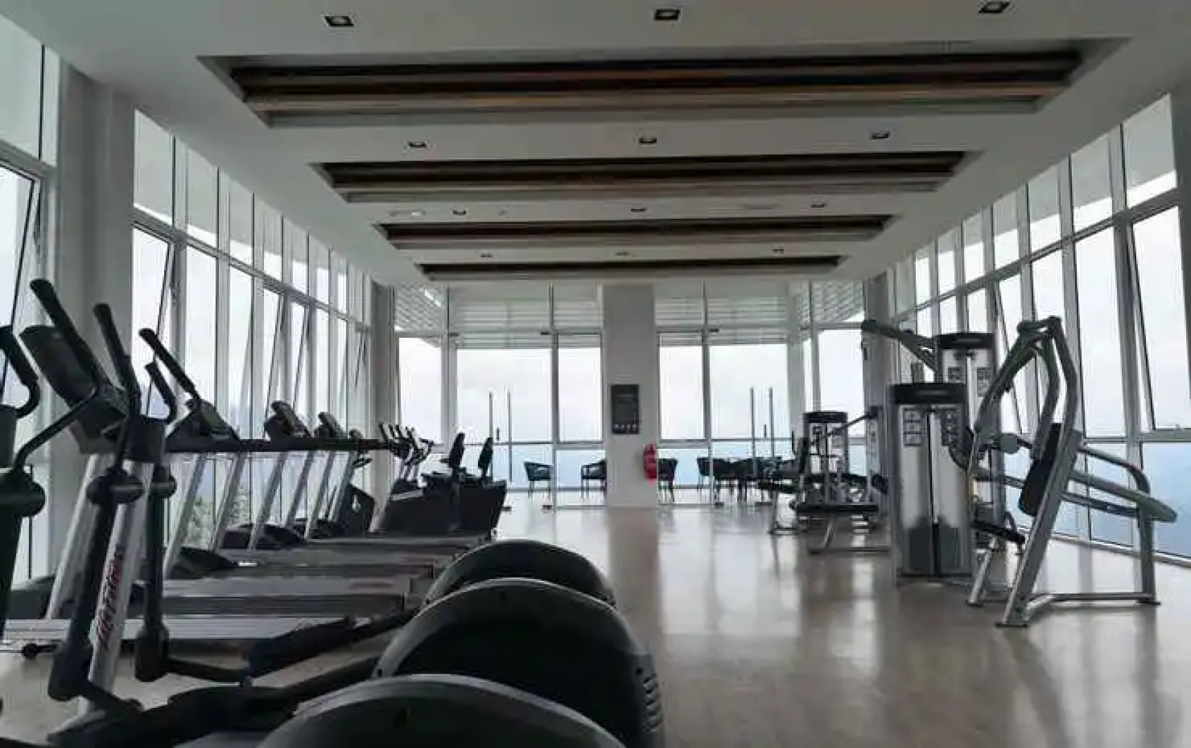 MU Windmill I 360 Skypool Superior Suite