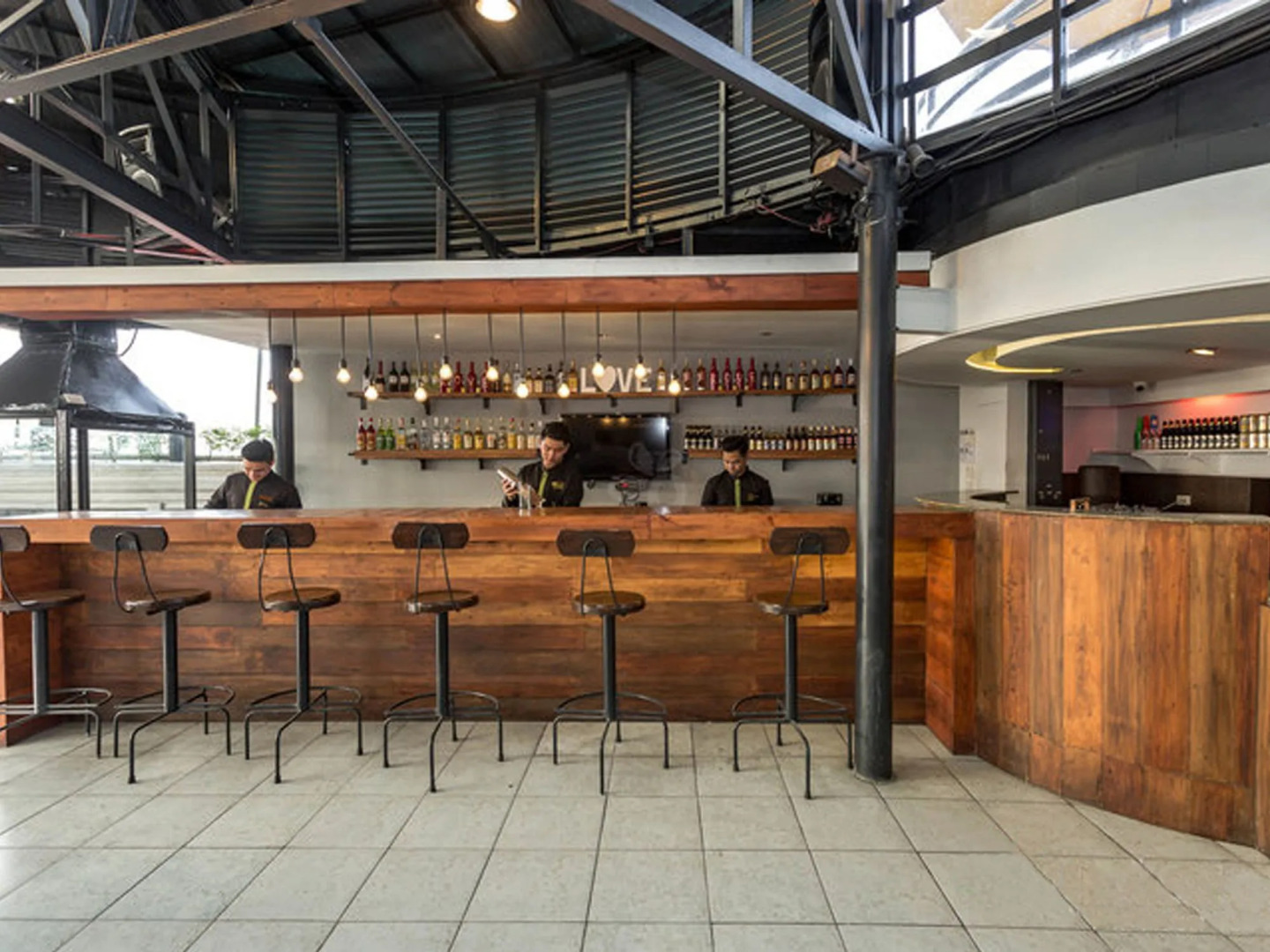 Urban Travellers Hotel