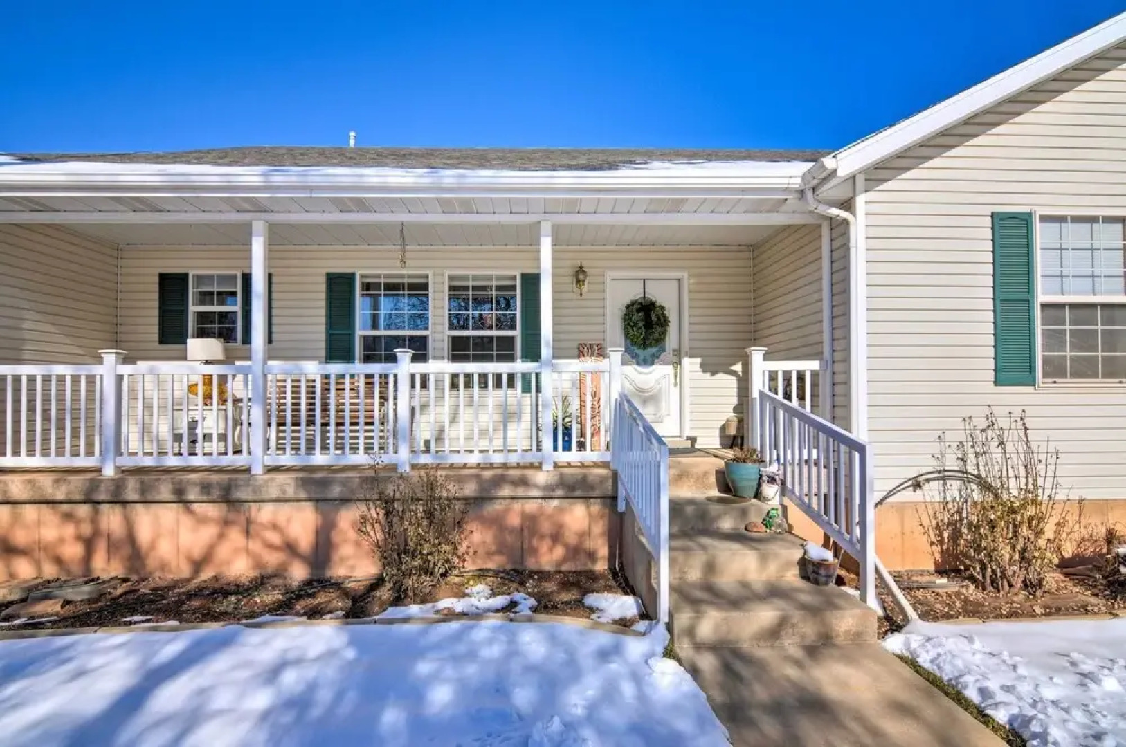 Sunny Retreat ~ 12 Mi to Brian Head Resort!