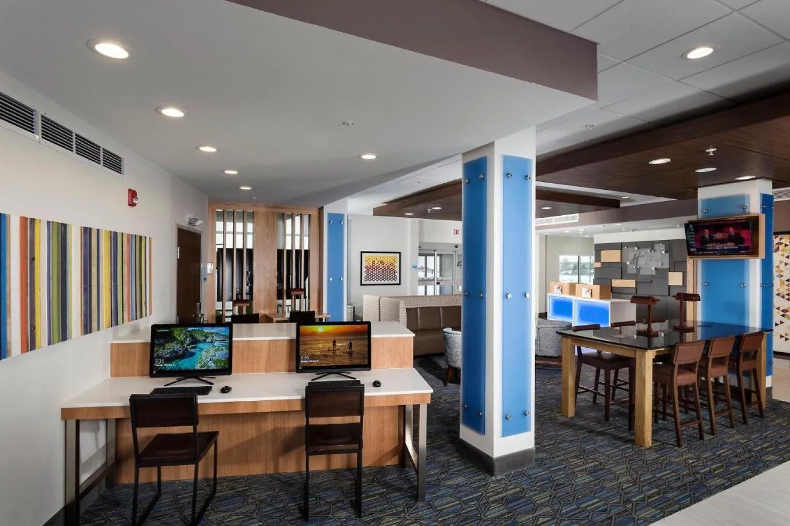 Holiday Inn Express & Suites West Des Moines - Jordan Creek by IHG
