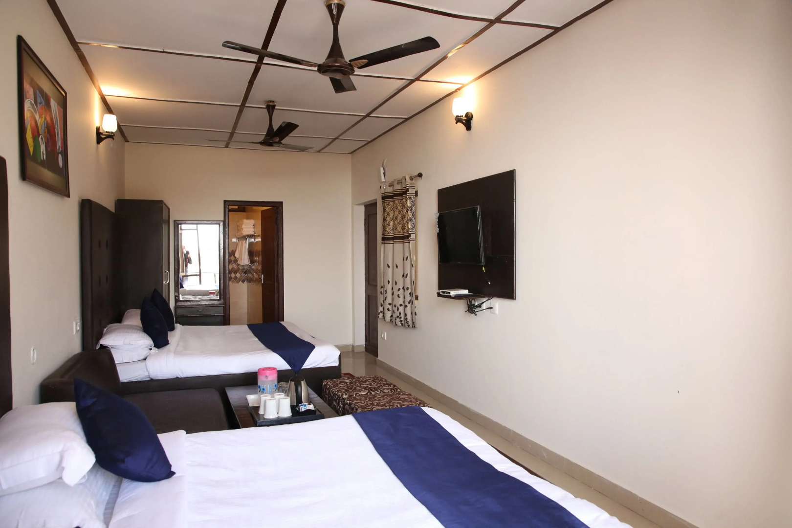 Dewdrop Classic Fall resort