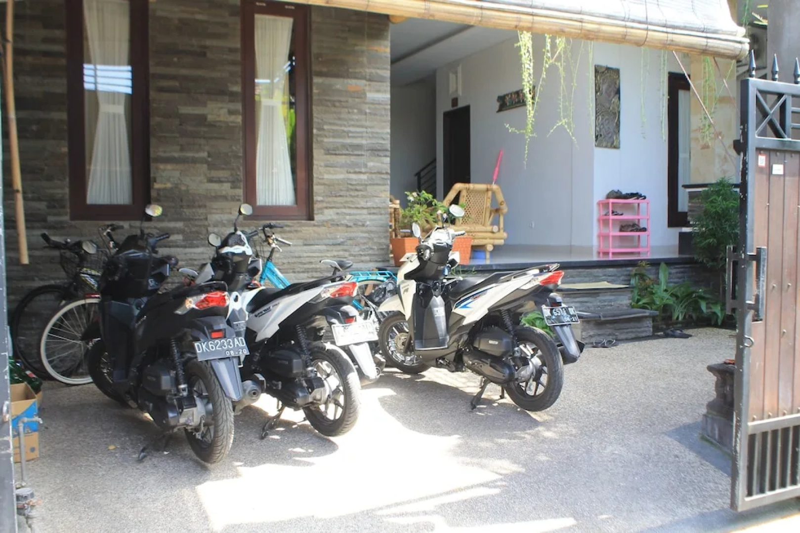 Suwardika Homestay and Dormitory - Hostel