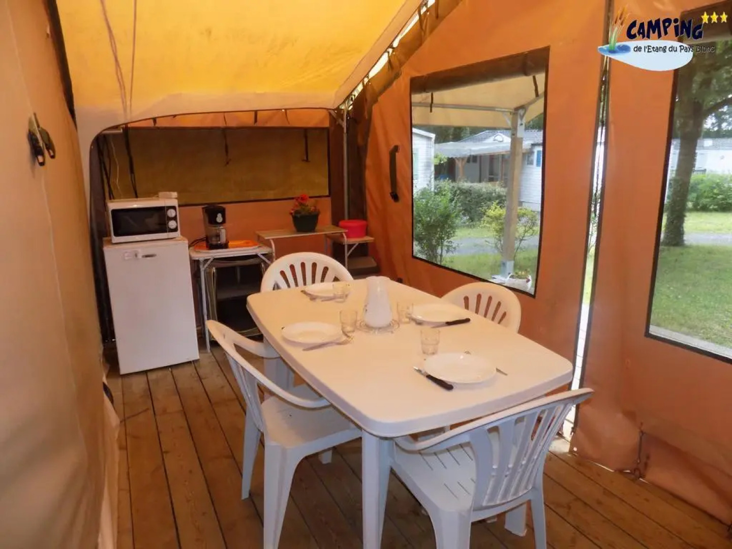 Camping de lEtang du Pays Blanc