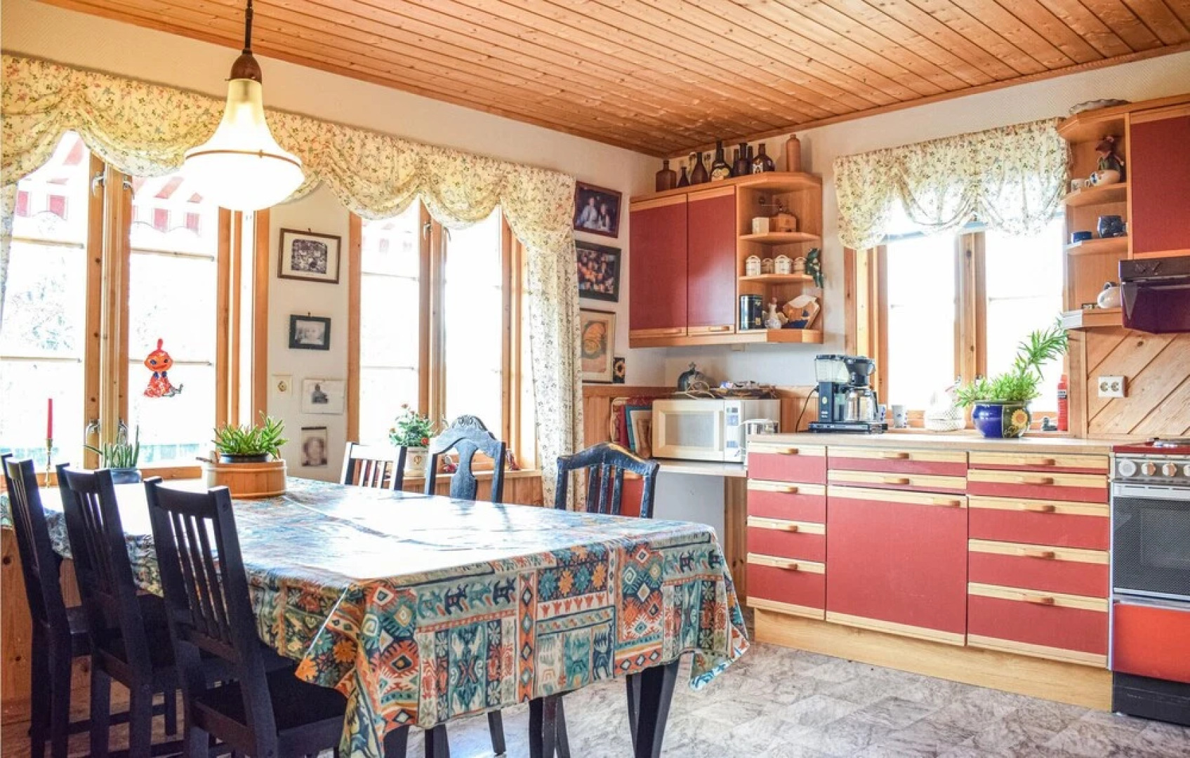 Awesome Home in Lonevåg With 4 Bedrooms and Wifi